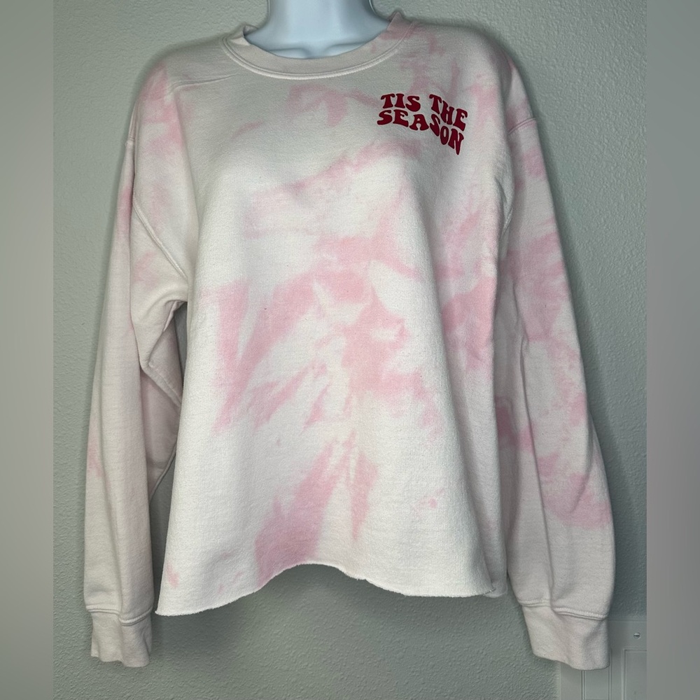 Gildan Women’s Pink Tie Dye Tis The Season Sweatshirt Size Medium